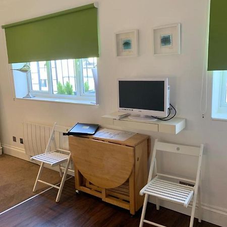 Between Piers, The Stylish Studio Flat In Cannon Place Brighton Bagian luar foto