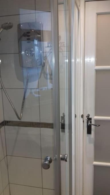 Between Piers, The Stylish Studio Flat In Cannon Place Brighton Bagian luar foto