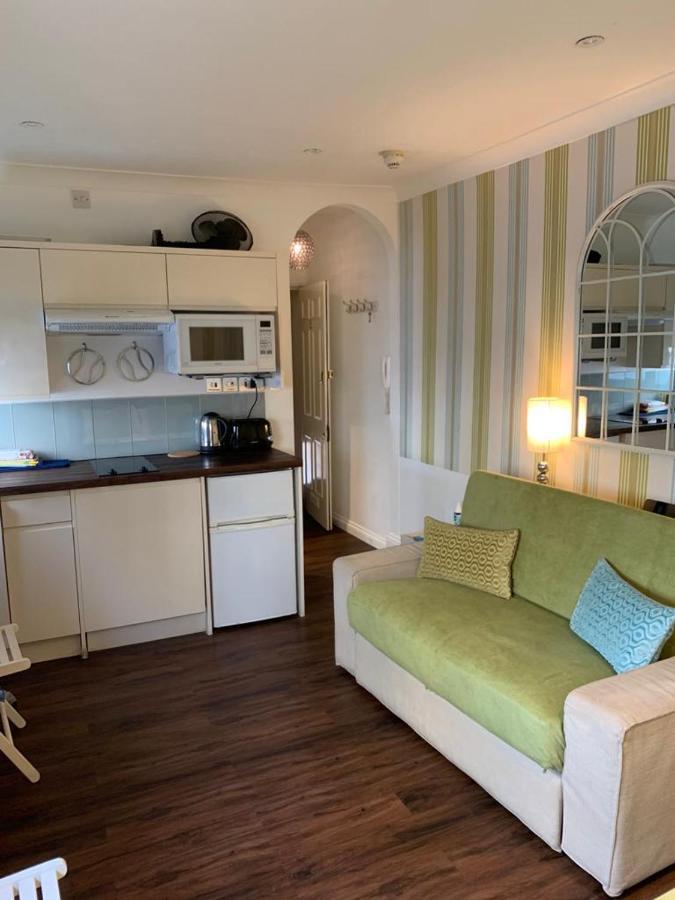Between Piers, The Stylish Studio Flat In Cannon Place Brighton Bagian luar foto